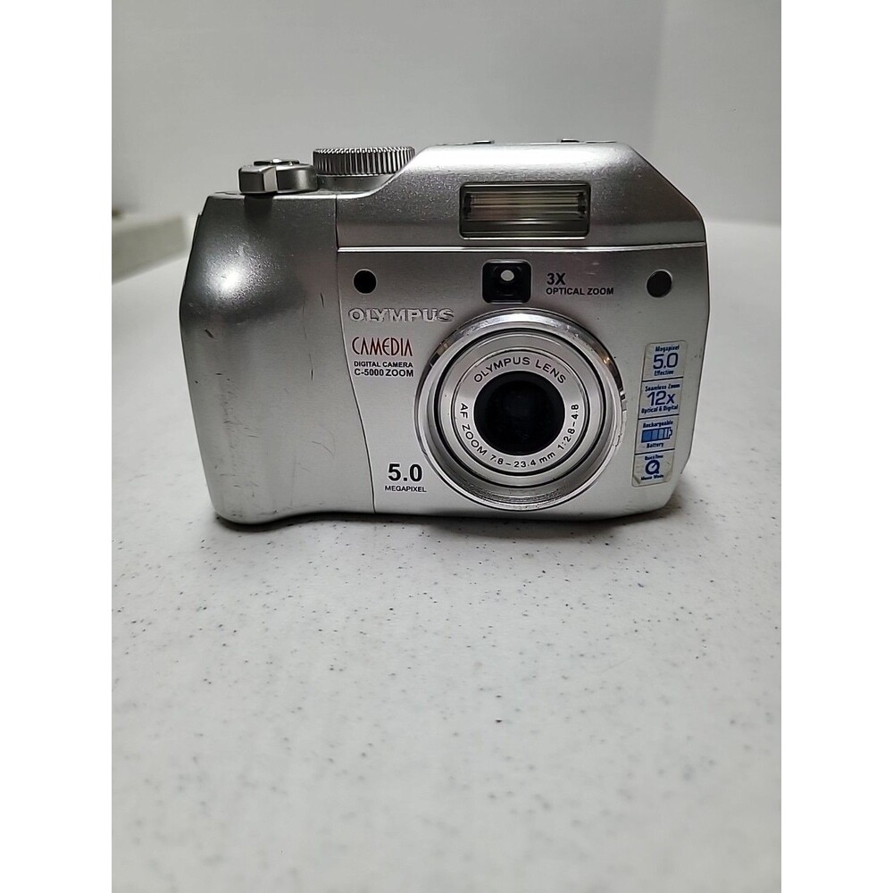 Olympus Comedia C-5000 Digital Retro Vintage Camera 5MP Silver Untested Parts Re